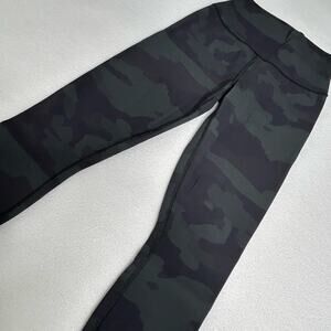 Alo Women's Size XS High-Waist Camouflage Vapor Leggings Green